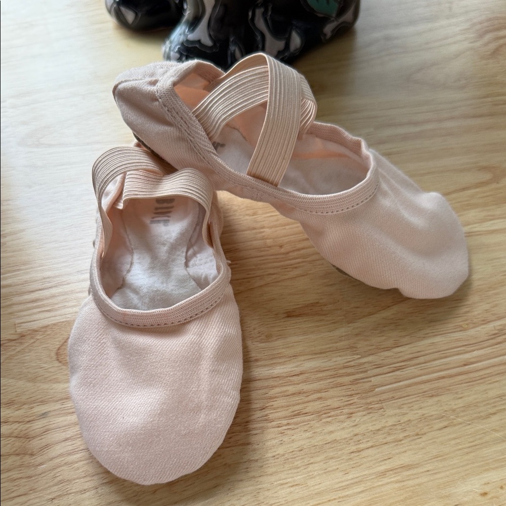 Bloch Kids Ballet Slippers in Soft Pink